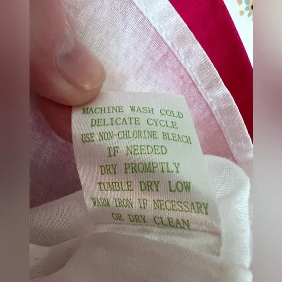 Lilly Pulitzer Size 4 A-line skirt. Rich, bright colors. - Picture 11 of 11